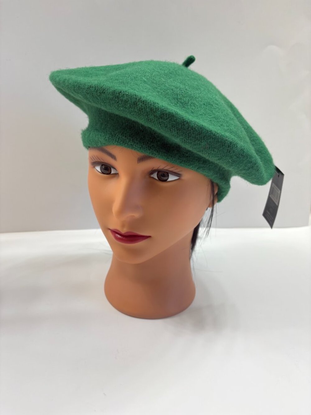 Beret / Hat - Jill Wool Beret -Kelly Green- Gender Neutral - NWT - Style 4010